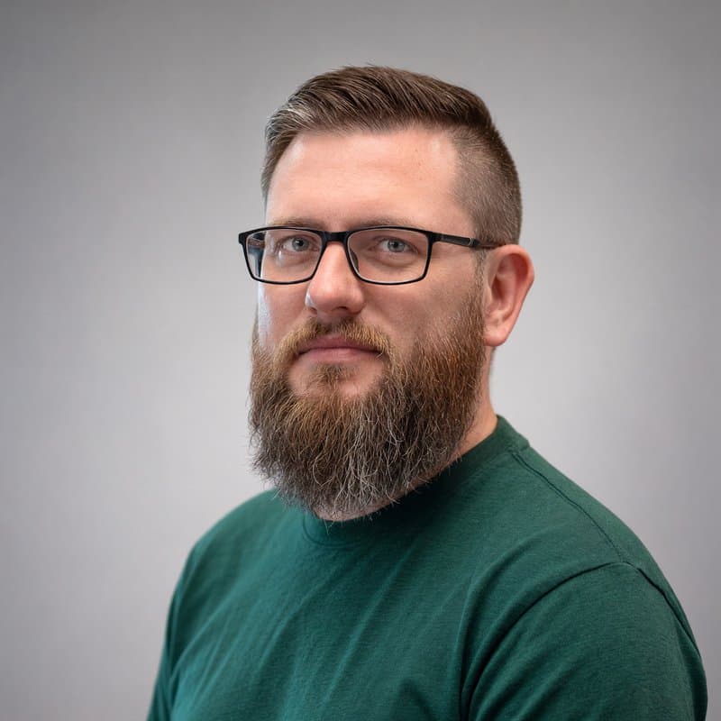 Stephen, owner of Wartrace Web